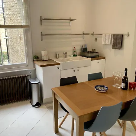 Lovely Newly Refurbished Apartment In Battersea Лондон Экстерьер фото