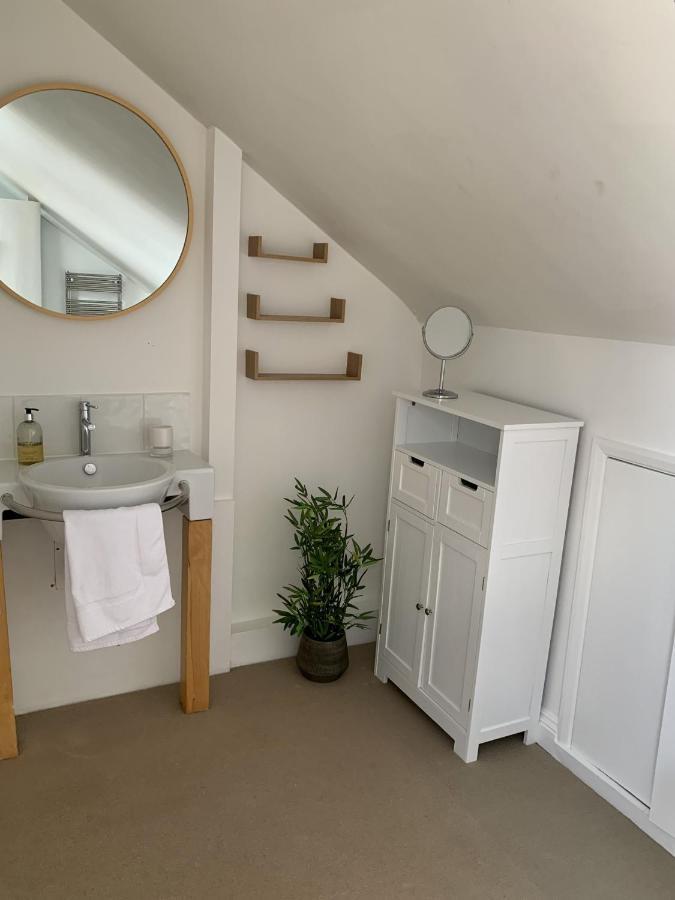 Апартаменты Lovely Newly Refurbished In Battersea