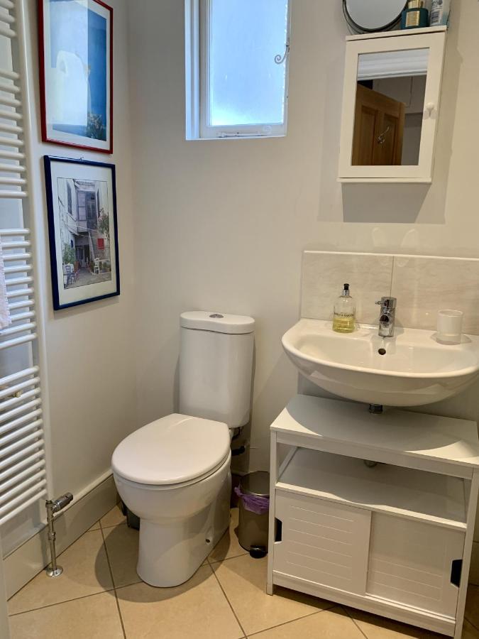 Апартаменты Lovely Newly Refurbished In Battersea Лондон